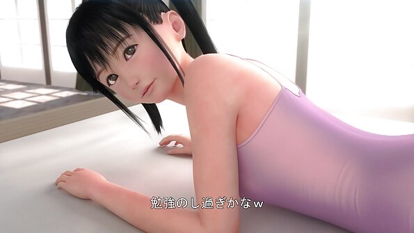 Ένα σόλο κορίτσι κουνάει τον υπέροχο κώλο και το μουνί της μπροστά στην κάμερα